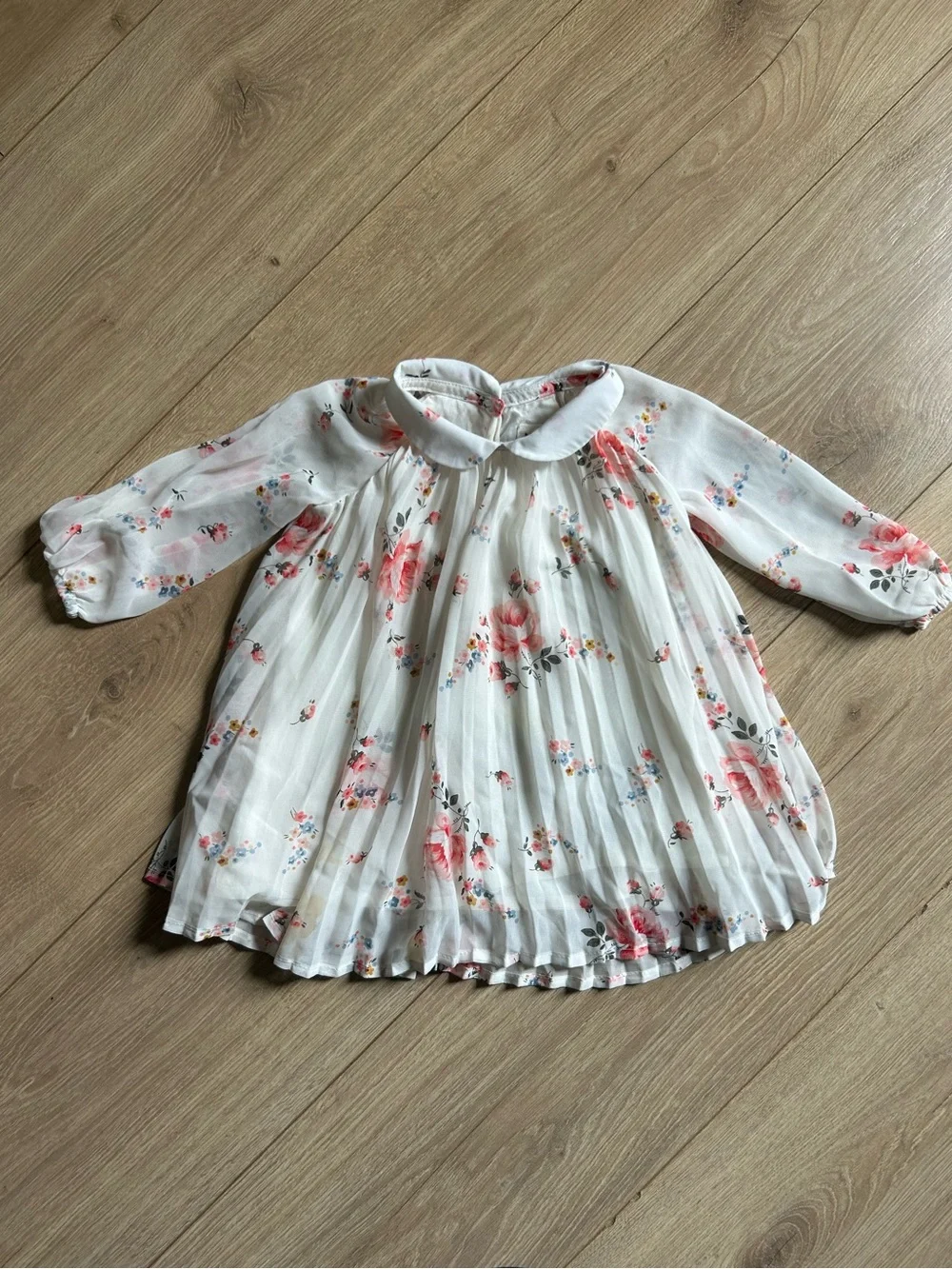 GAP White Floral Pleated Dress Top with Pink Flowers